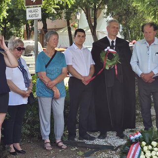 névtelen (2)