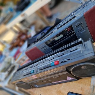 e6a6d0b6-fe41-4409-a47d-5c6676b95970