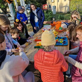 8c83a0eb-fca6-4e26-8eb5-e2f1ee6ac07a