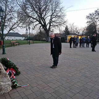 ea5aec9d-0951-4479-b9af-18c8f04c6ee9