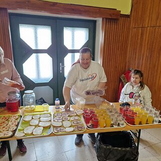 8cf818ee-8a32-49e2-aff1-9d824632e9b6