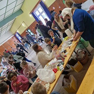 a4f66502-eead-4b40-9e54-d925d7cd3c5f