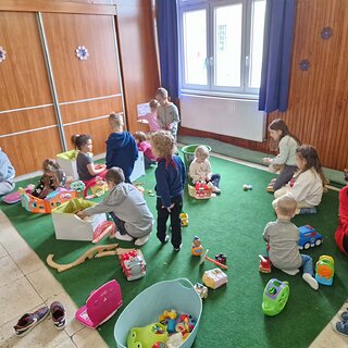 c90fcf3e-9321-424e-9cf8-385255968fd8