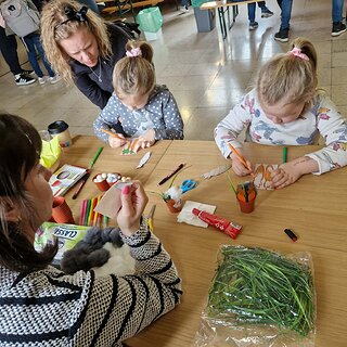 f3f6a075-e670-4509-a4bd-4533e424974c